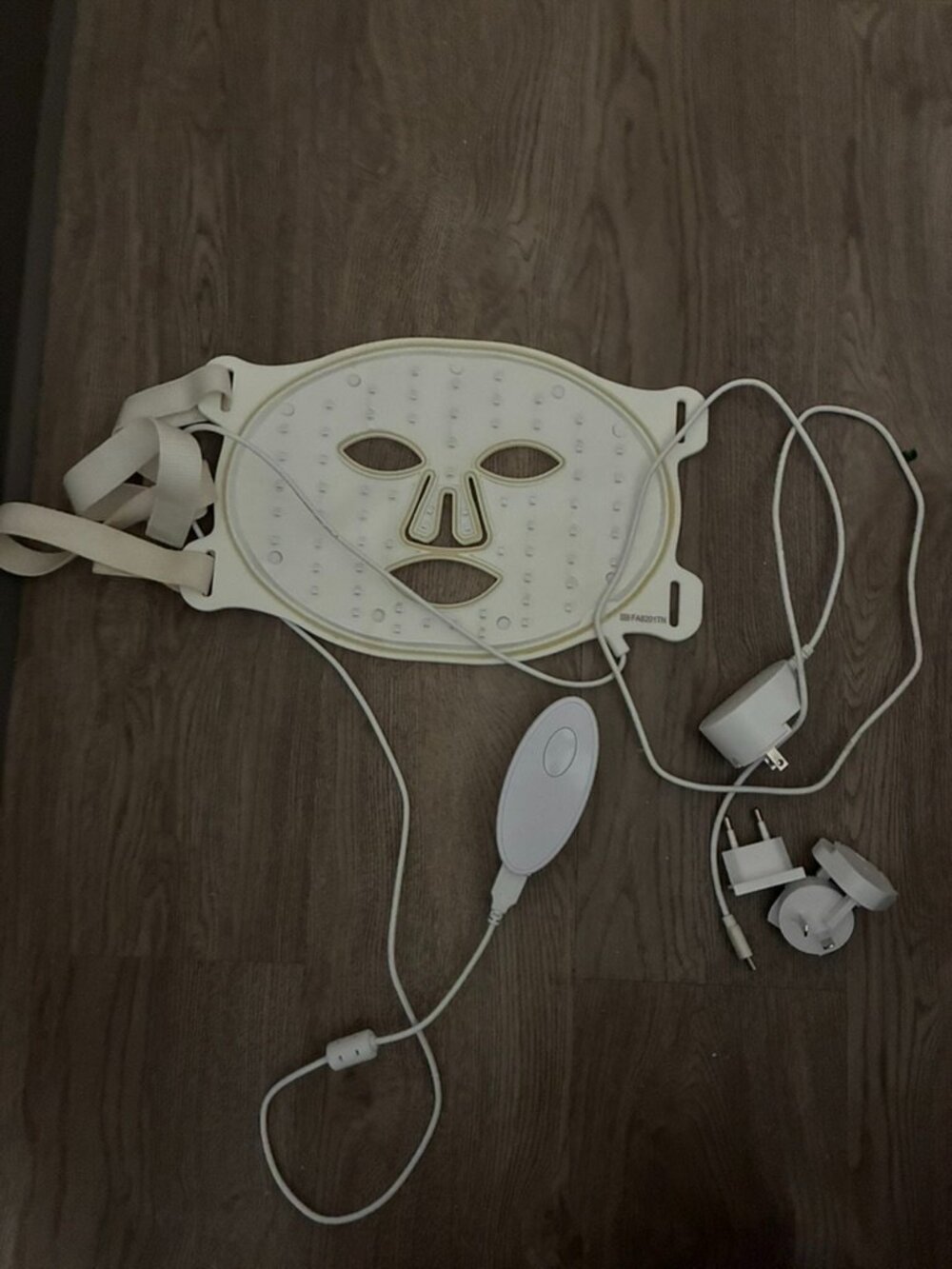 Omnilux contour mask